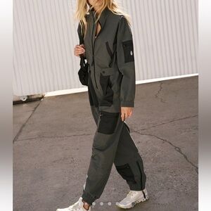 Mountain Blazin' coverall - BNWT